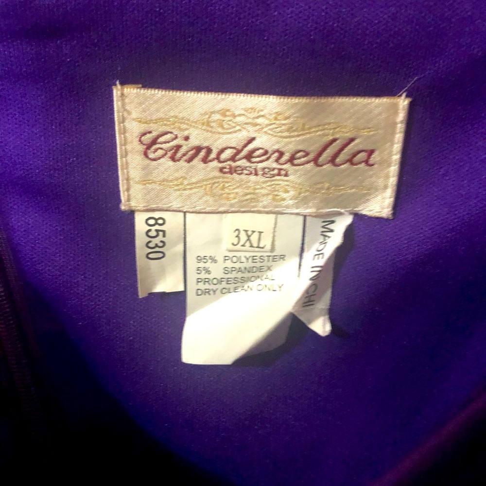 Dress - Picture 2 of 2